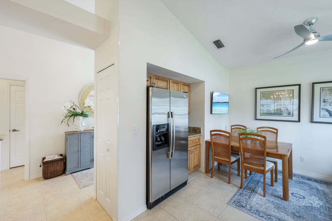 437 Wiggins Lake Ct #201, Naples, FL 34110