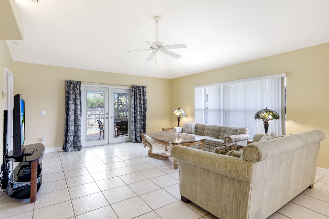 765 101st Ave N, Naples, FL 34108