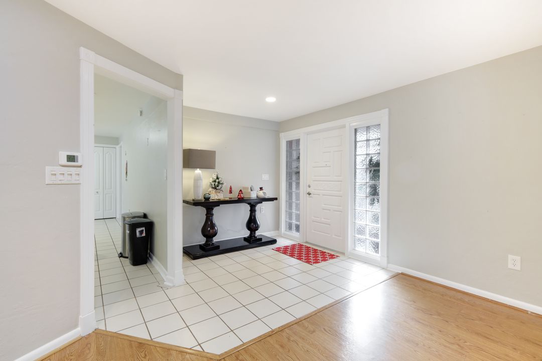 5203 Selby Dr, Fort Myers, FL 33919