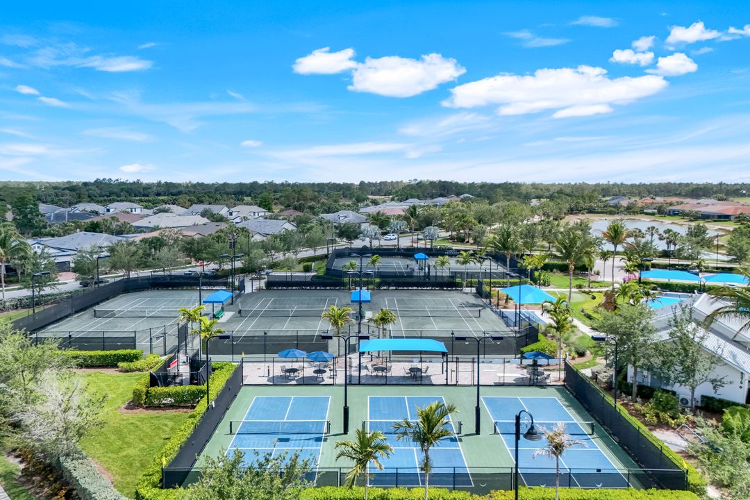 9368 Night Heron Ln, Naples, FL 34120