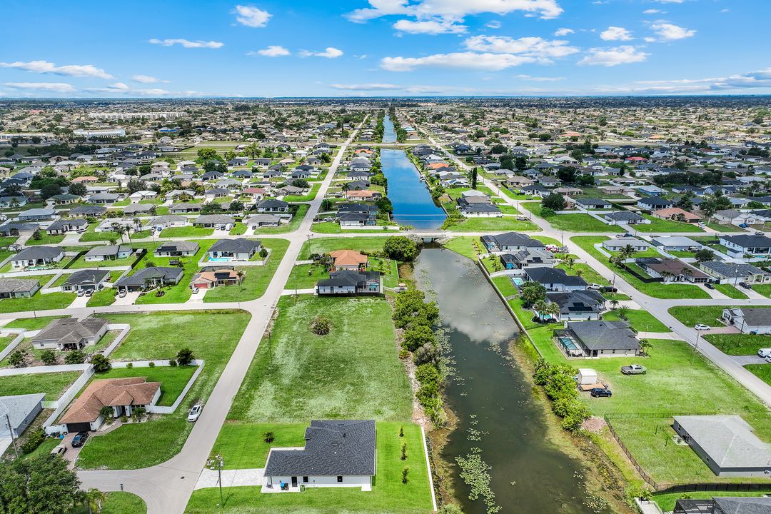 313 NE 5th St, Cape Coral, FL 33990