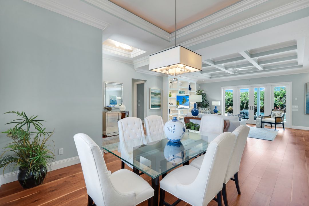 524 Turtle Hatch Ln, Naples, FL 34103