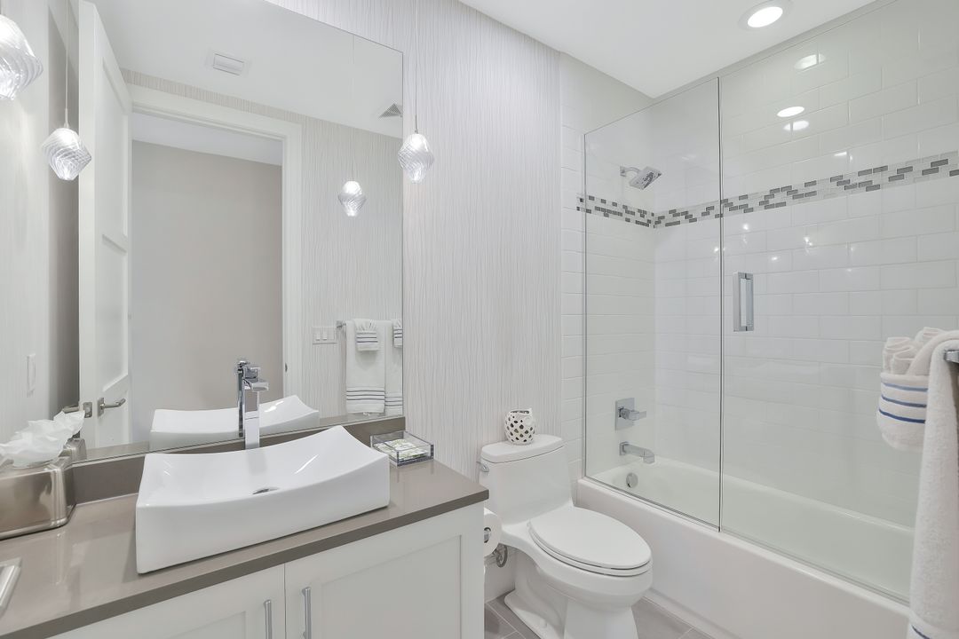 1035 3rd Ave S #402, Naples, FL 34102