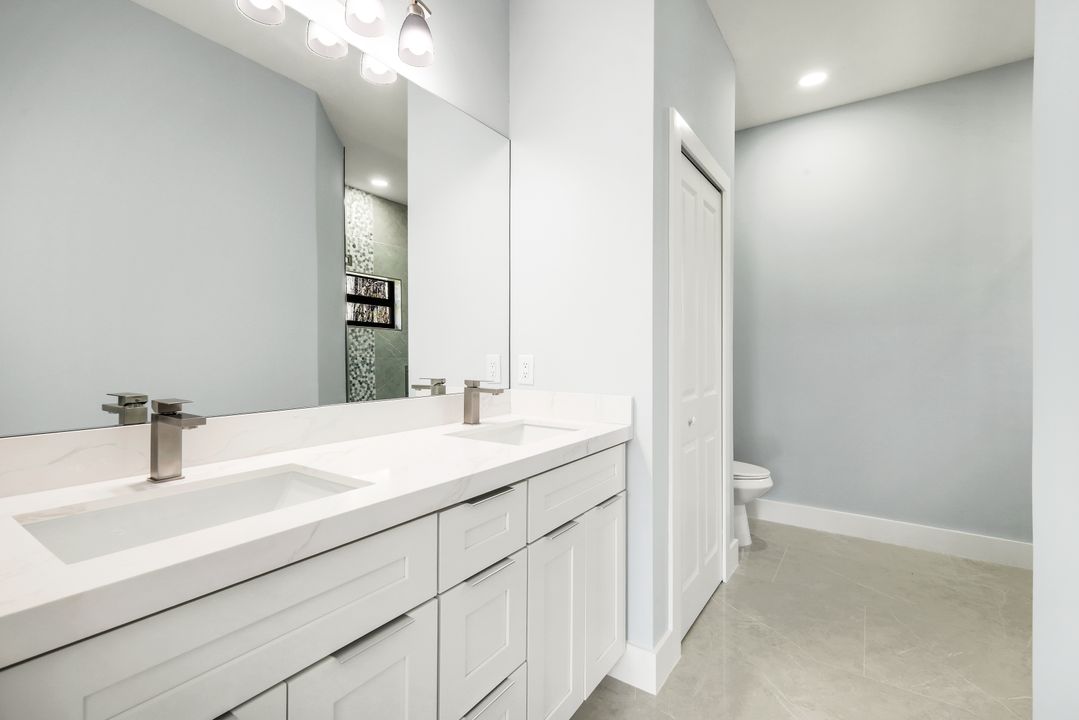 2677 62nd Avenue NE, Naples, FL 34120