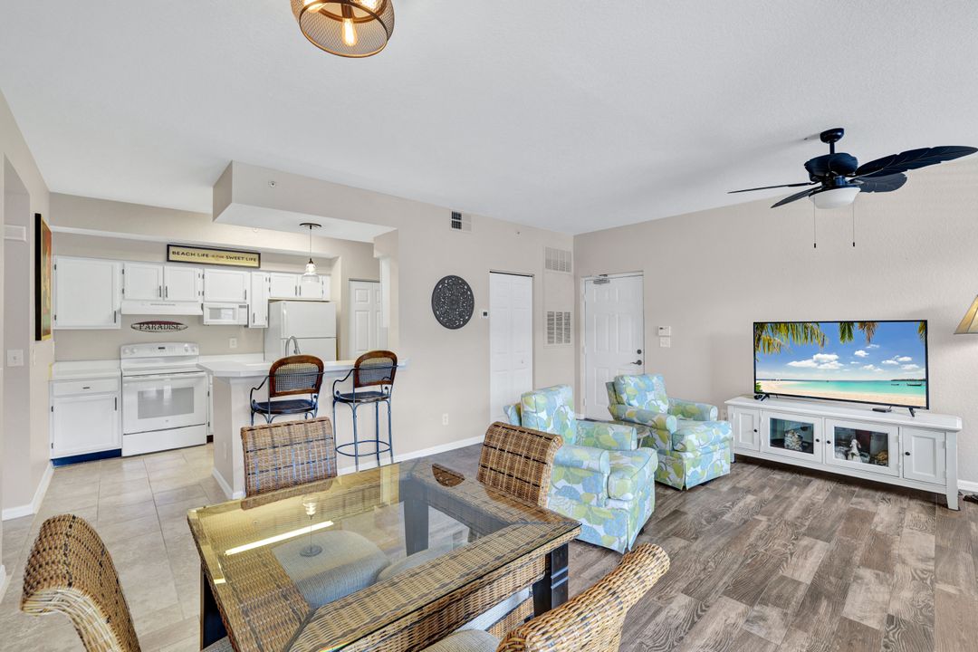 4625 St Croix Ln #1118, Naples, FL 34109