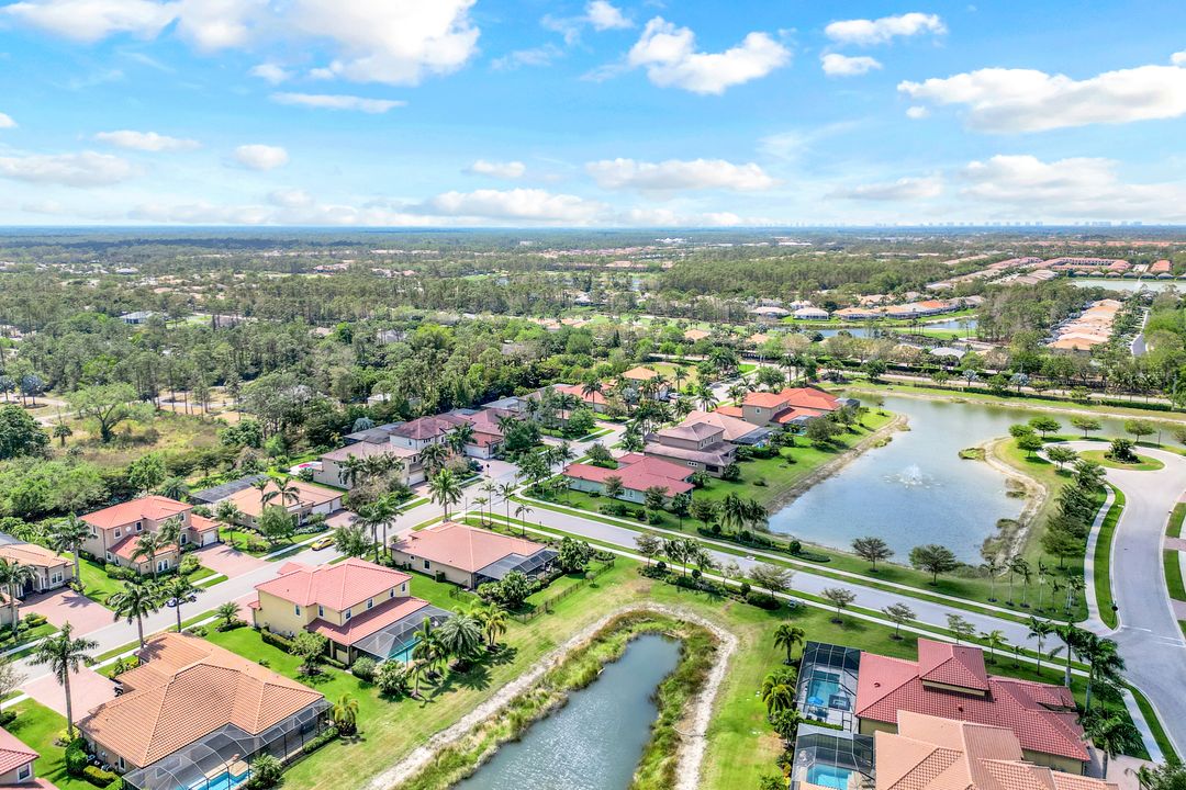 1585 Mockingbird Dr, Naples, FL 34120
