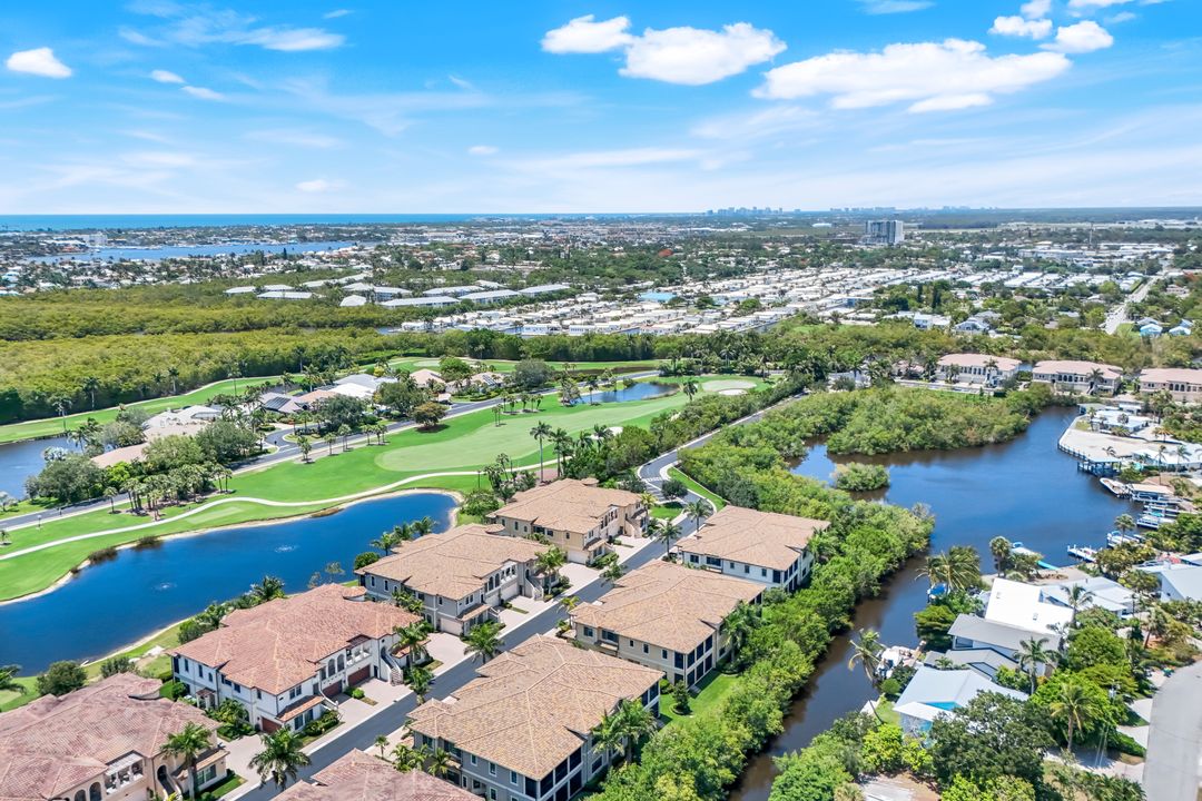 2488 Breakwater Wy #13-201, Naples, FL 34112