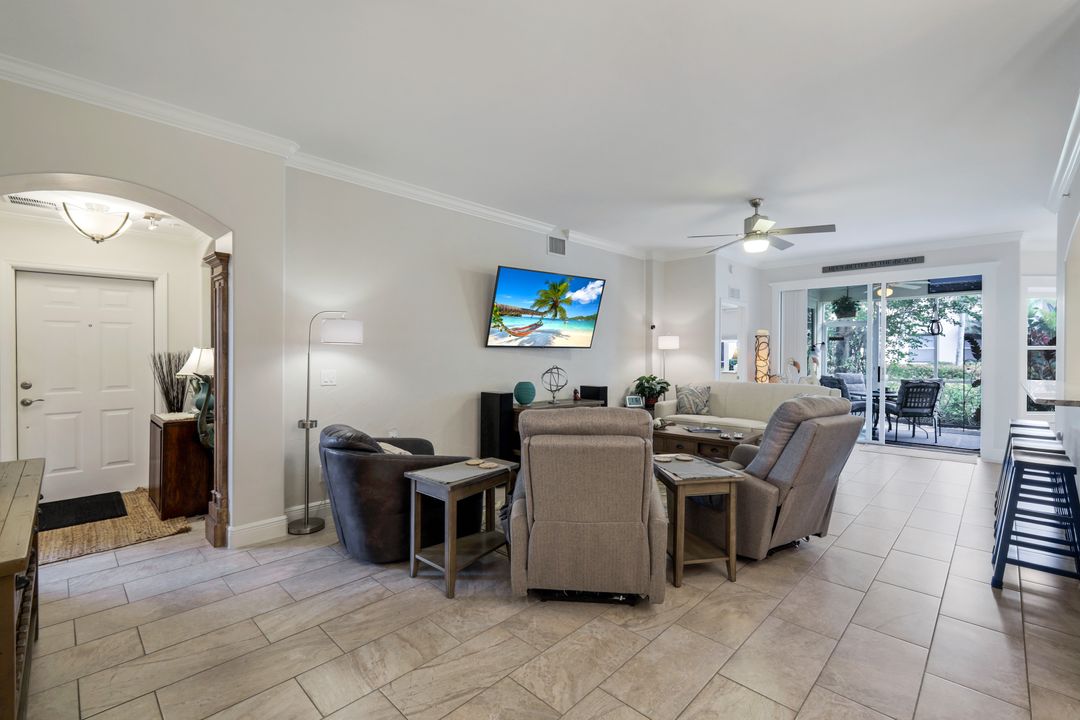 1118 Sweetwater Ln #1301, Naples, FL 34110