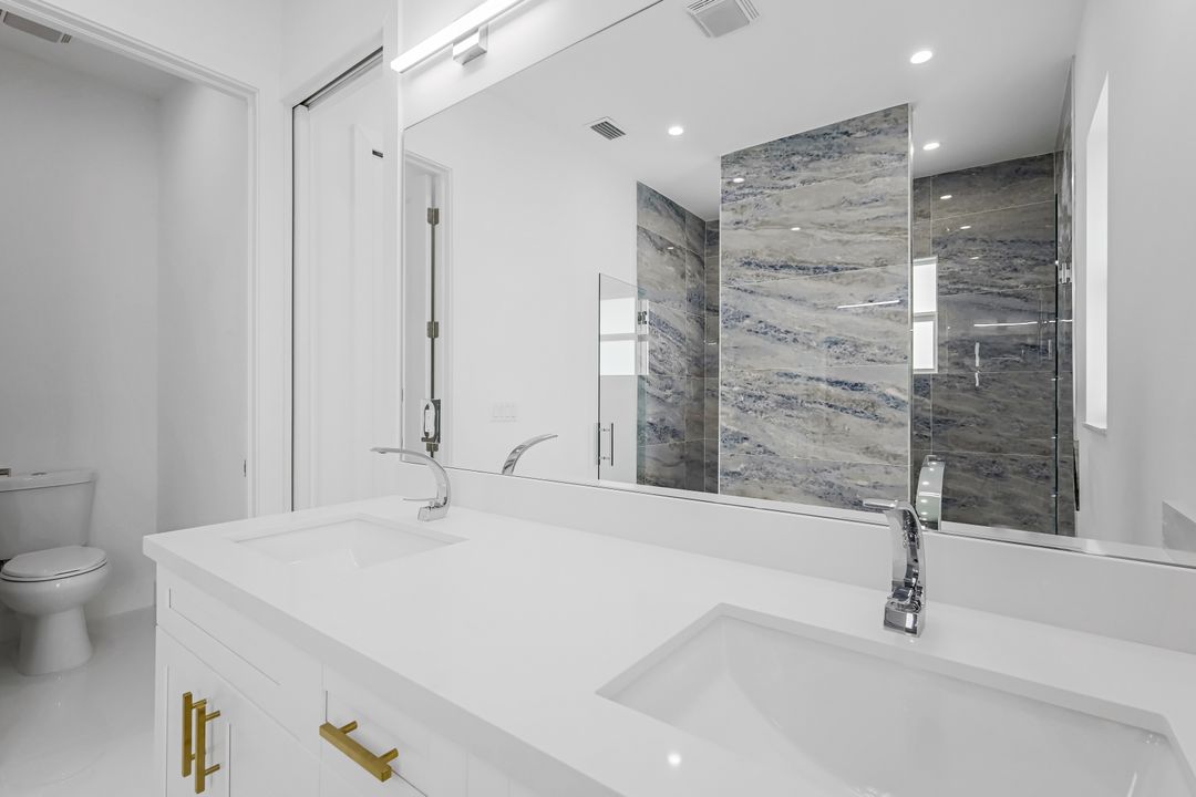9107 Henry Rd, Fort Myers, FL 33967