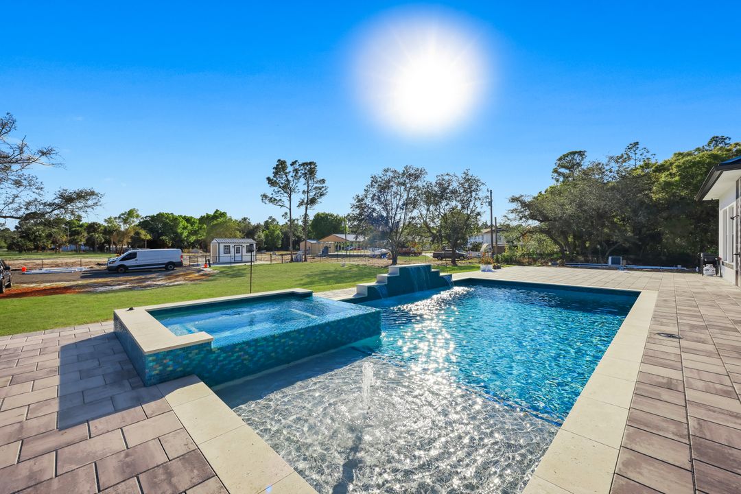 1104 E 6th St, Lehigh Acres, FL 33972