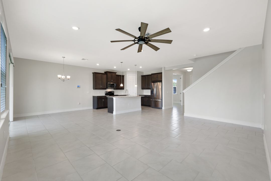 421 Coral Reef Pl, Cape Coral, FL 33993