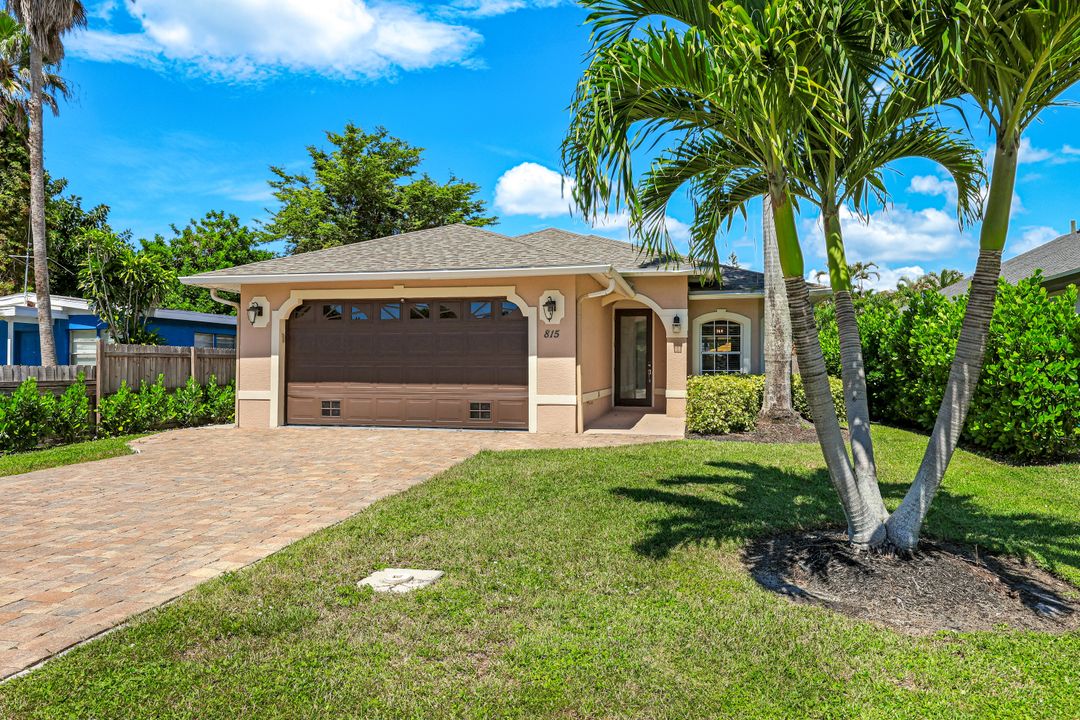 815 96th Ave N, Naples, FL 34108