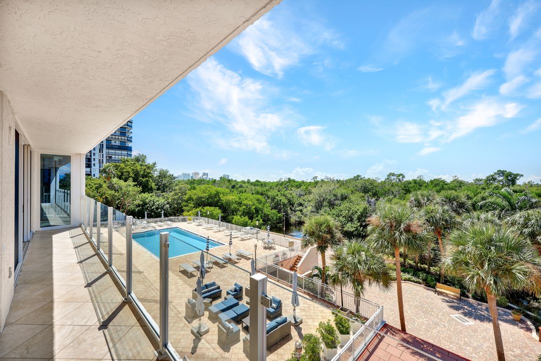 6101 Pelican Bay Blvd #201, Naples, FL 34108