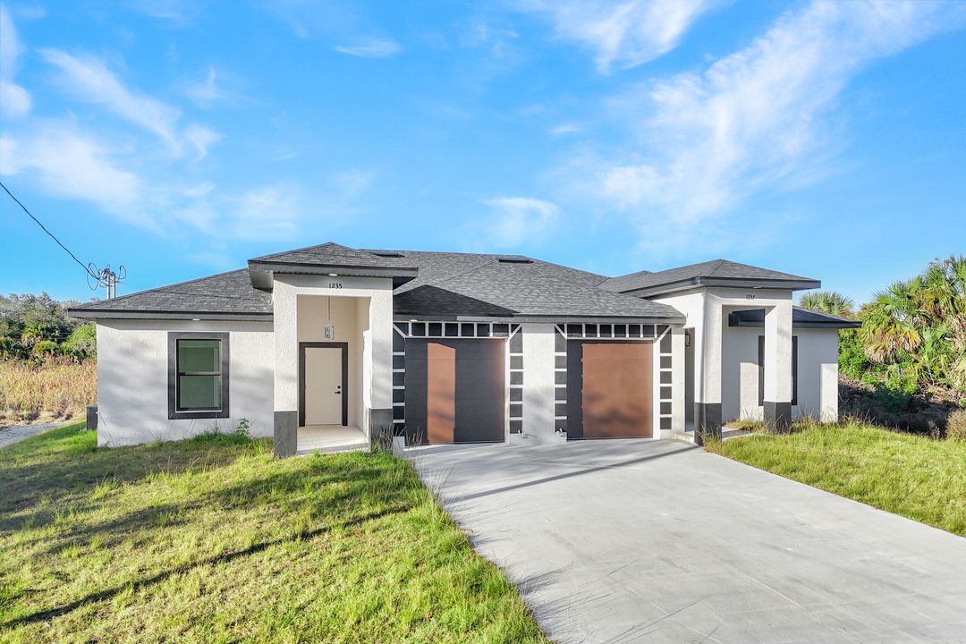 1237 Hillcrest St E, Lehigh Acres, FL 33974