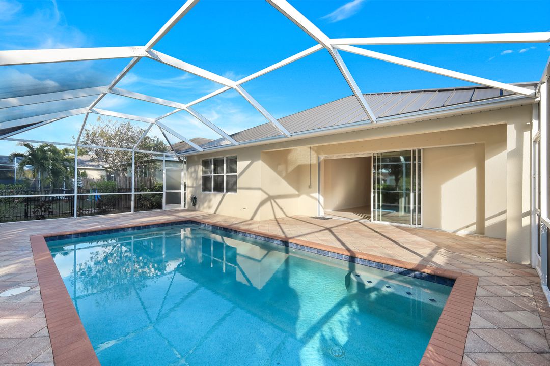 2730 Brightside Ct, Cape Coral, FL 33991