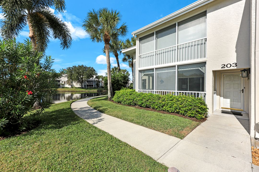 797 Willowbrook Dr #203, Naples, FL 34108