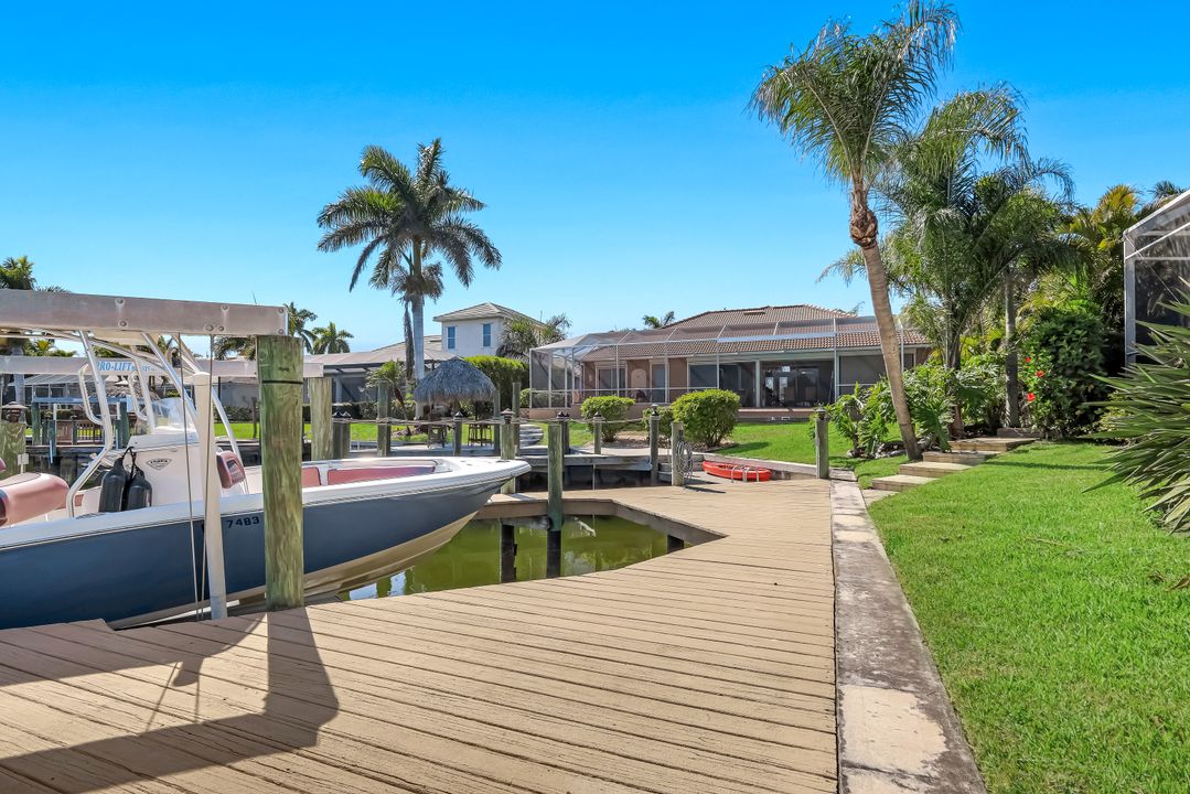 2014 Cape Coral Pkwy W, Cape Coral, FL 33914