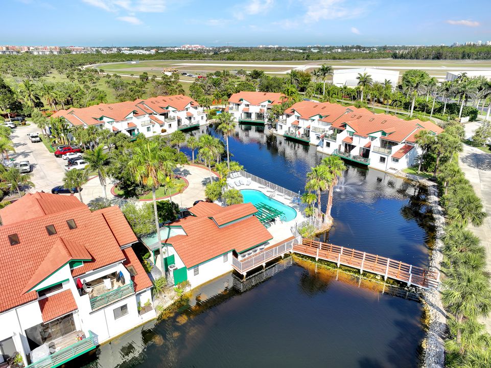 2294 Anchorage Ln #C, Naples, FL 34104