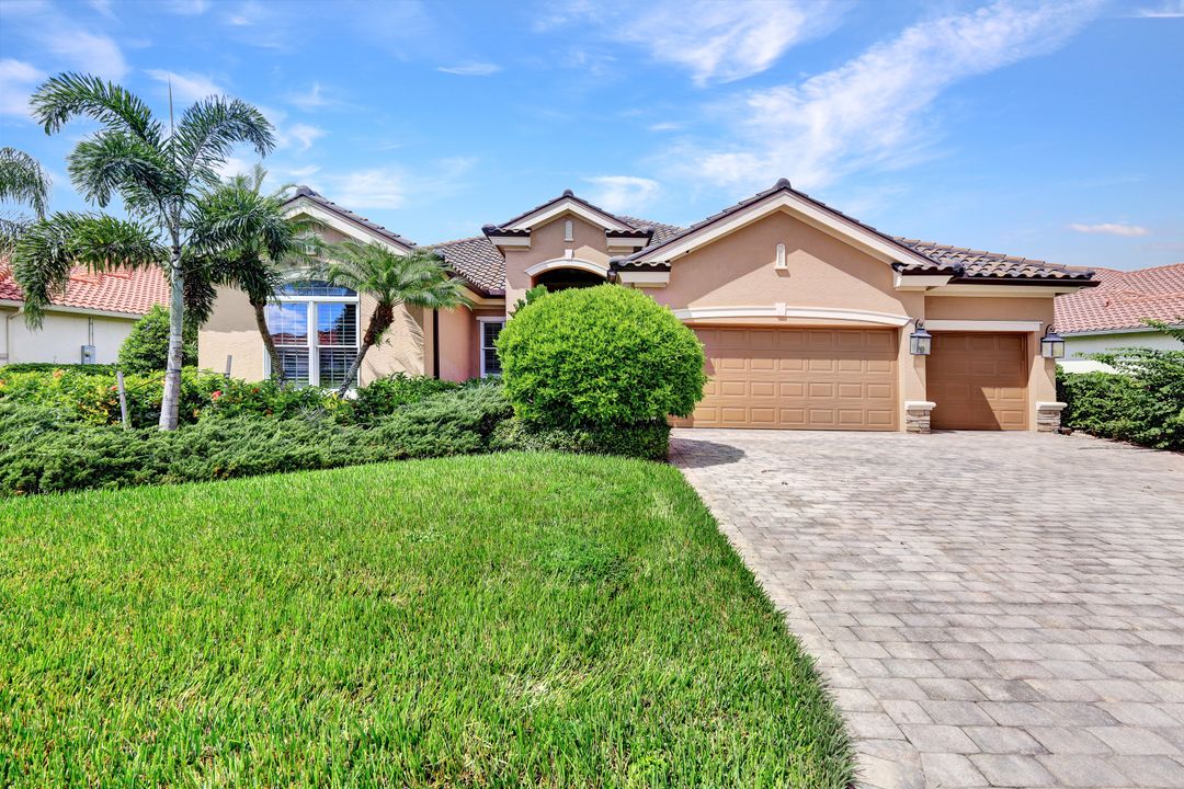9784 Nickel Ridge Cir, Naples, FL 34120