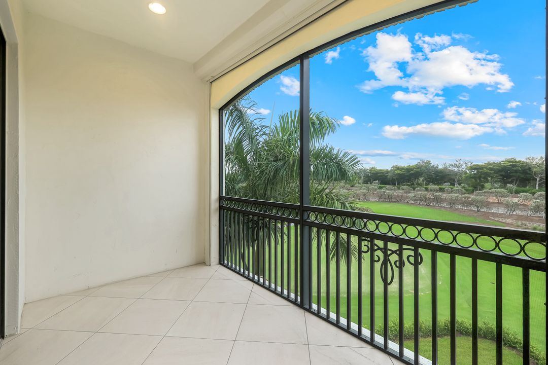 16452 Carrara Way #301, Naples, FL 34110