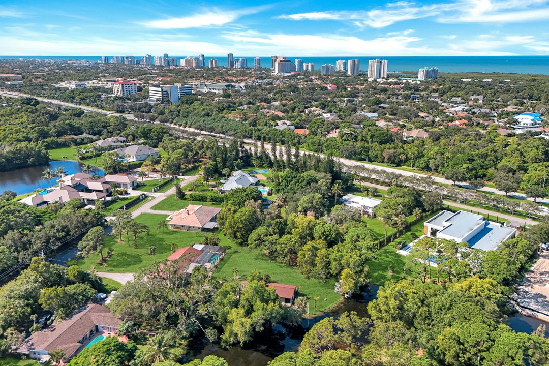 23 Center St, Naples, FL 34108