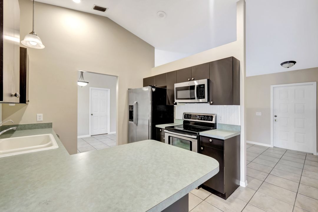 18554 Olive Rd, Fort Myers, FL 33967