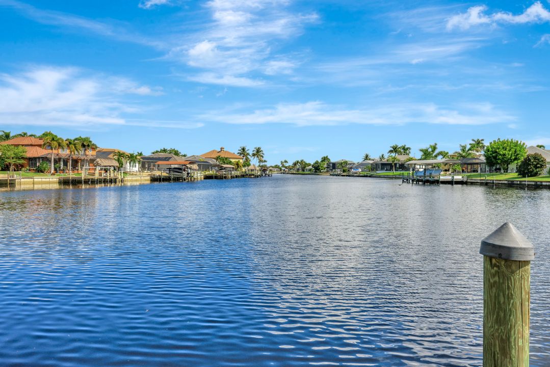 2137 SE 19th Ave, Cape Coral, FL 33990