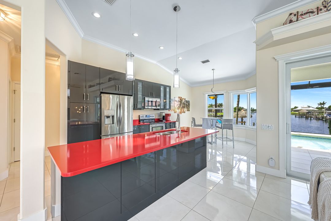 2714 SW 39th Terrace, Cape Coral, FL 33914