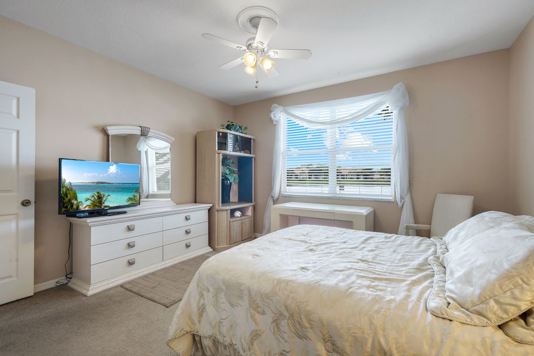 6384 Huntington Lakes Cir #103, Naples, FL 34119