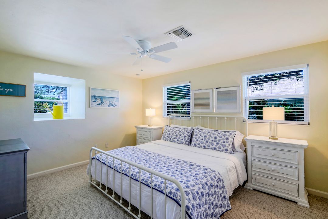 517 94th Ave N, Naples, FL 34108