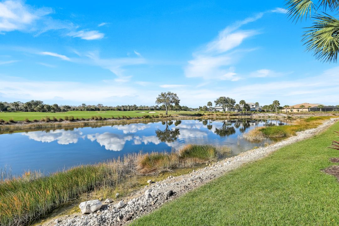 9428 Sanderling Ct, Naples, FL 34120