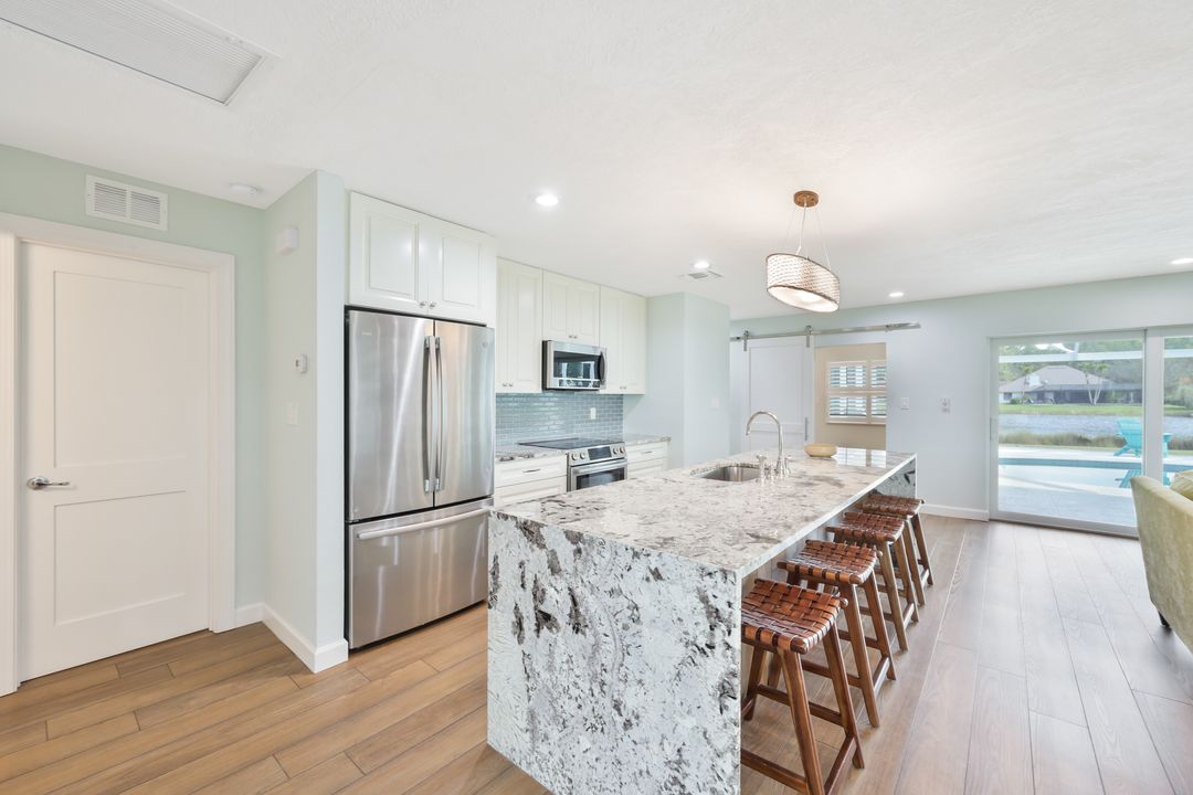 2218 Kings Lake Blvd, Naples, FL 34112