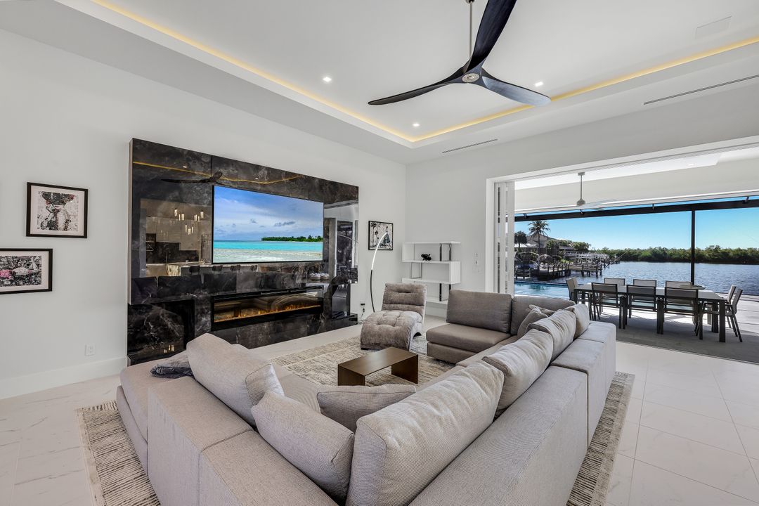 4316 Sands Blvd, Cape Coral, FL 33914