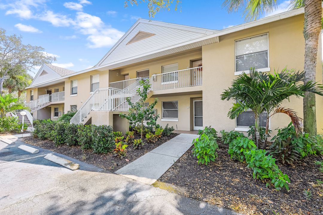 192 Pebble Shores Dr #104, Naples, FL 34110