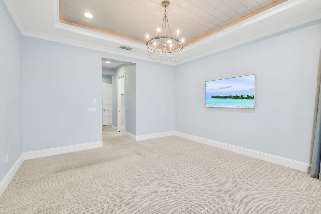 6348 Lyford Isle Dr, Naples, FL 34113