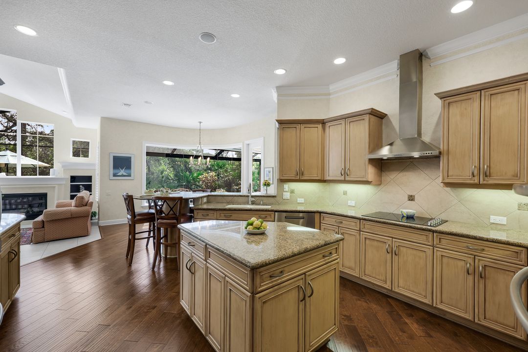 12531 Collier's Reserve Dr, Naples, FL 34110