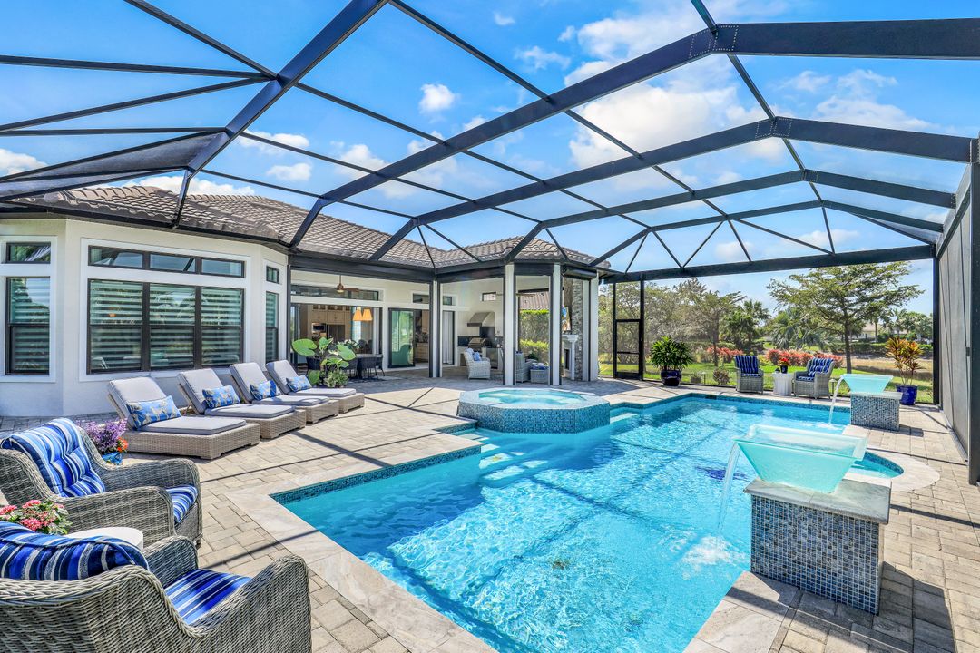 9287 Rialto Ln, Naples, FL 34119