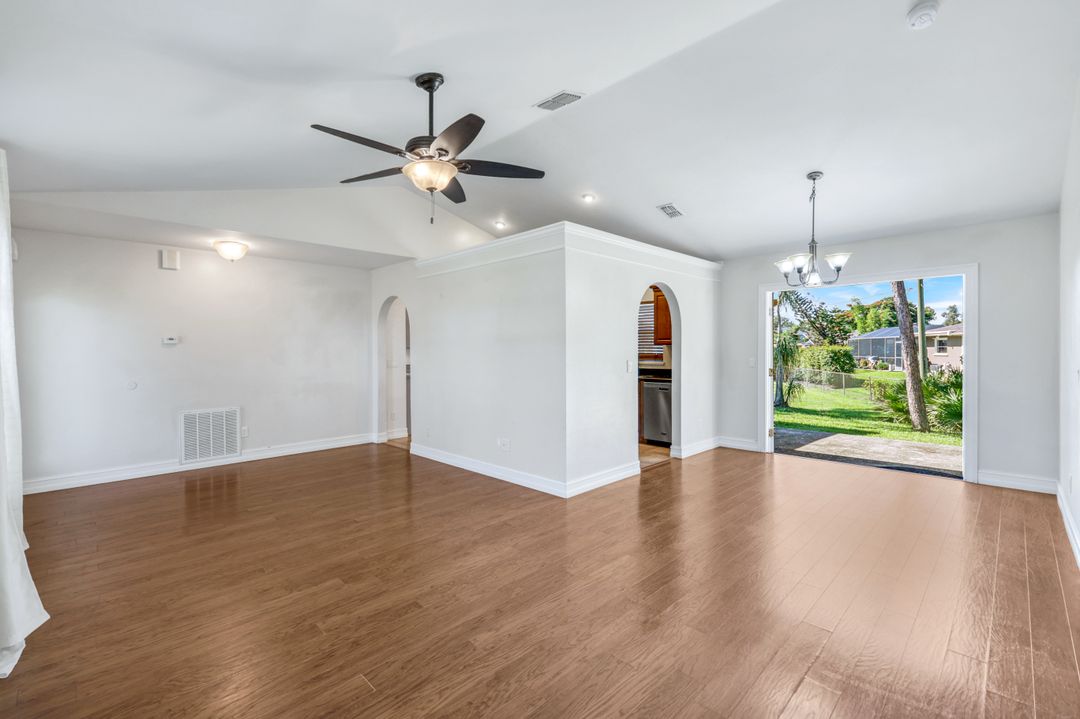 7576 Captiva Blvd, Fort Myers, FL 33967