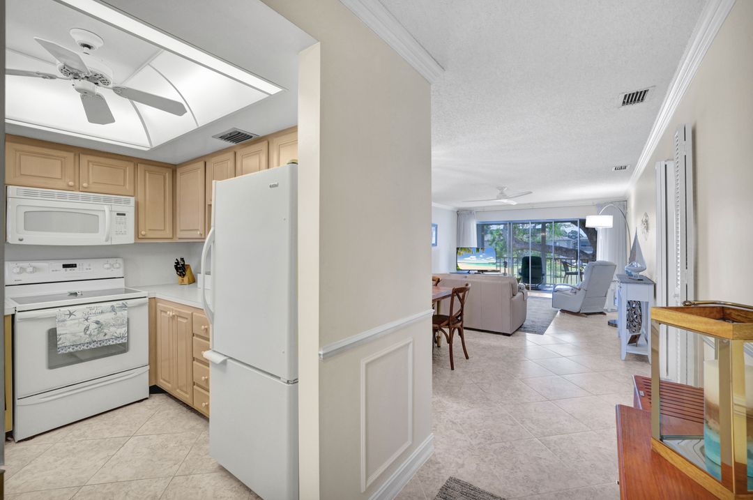 325 Charlemagne Blvd #C204, Naples, FL 34112