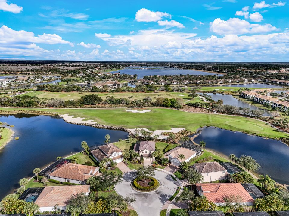 9175 Shale Ct, Naples, FL 34120