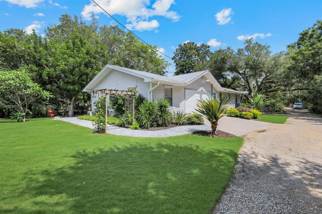 27292 East Dr, Bonita Springs, FL 34135