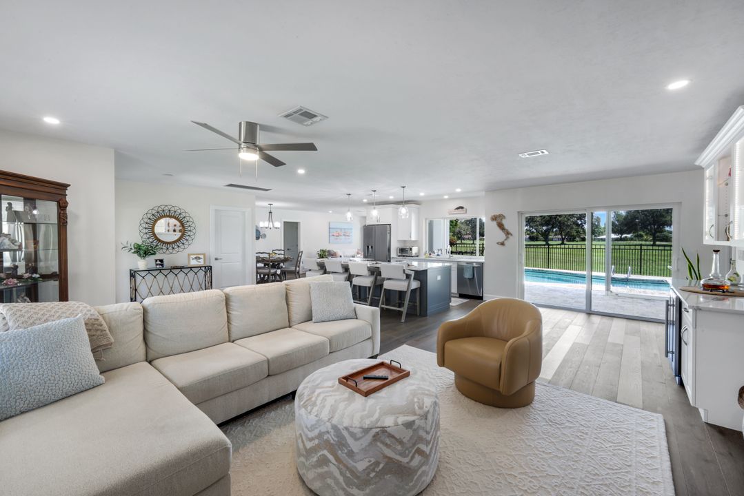 193 Heather Grove Ln, Naples, FL 34113