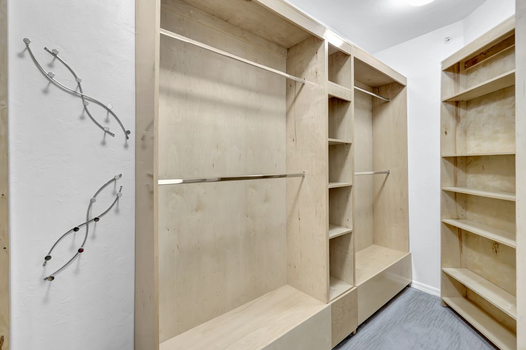 410 Flagship Dr #501, Naples, FL 34108