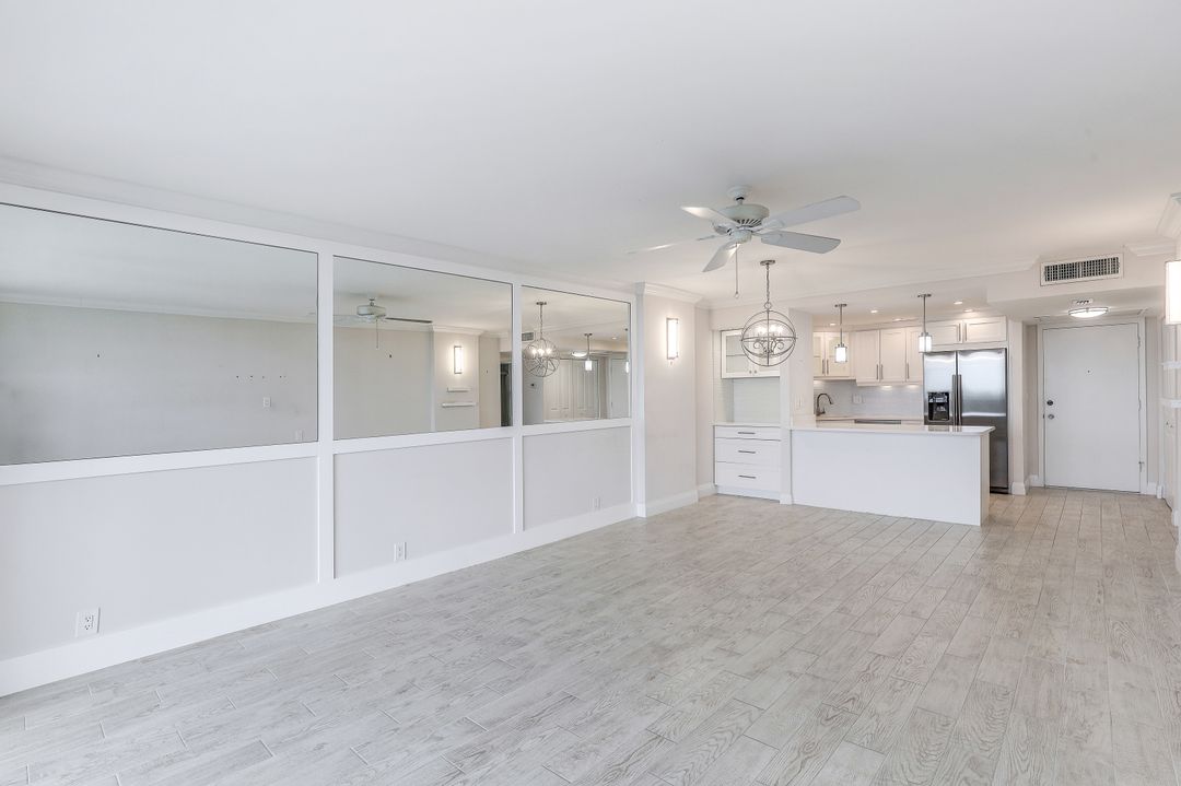 5 Bluebill Ave APT 506, Naples, FL 34108