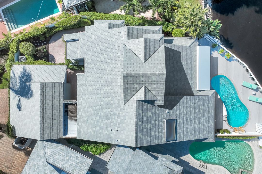 635 Bridge Way Ln, Naples, FL 34108