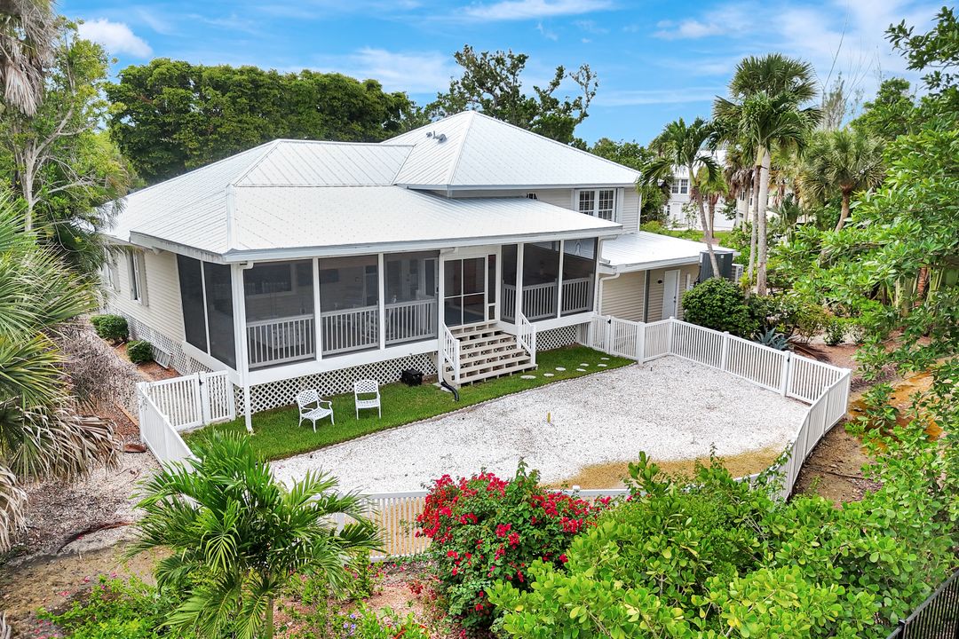 1874 Farm Trail, Sanibel, FL 33957