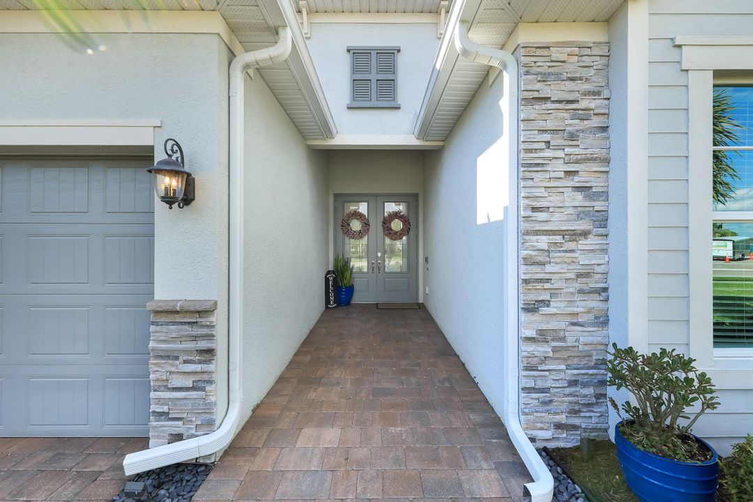 14841 Blue Bay Cir, Miromar Lakes, FL 33913