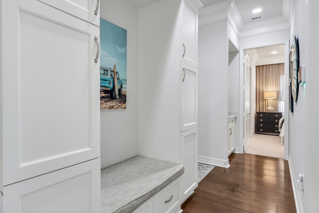 4056 Nova Ln, Naples, FL 34119