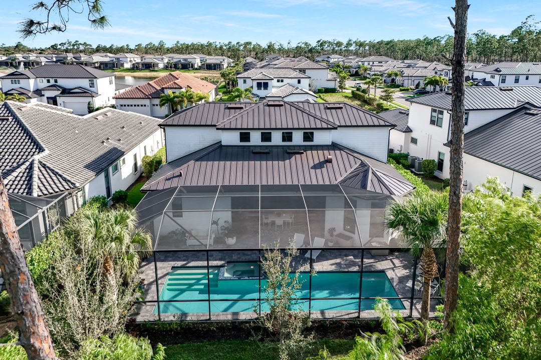 16249 Verilyn Cir, Naples, FL 34110