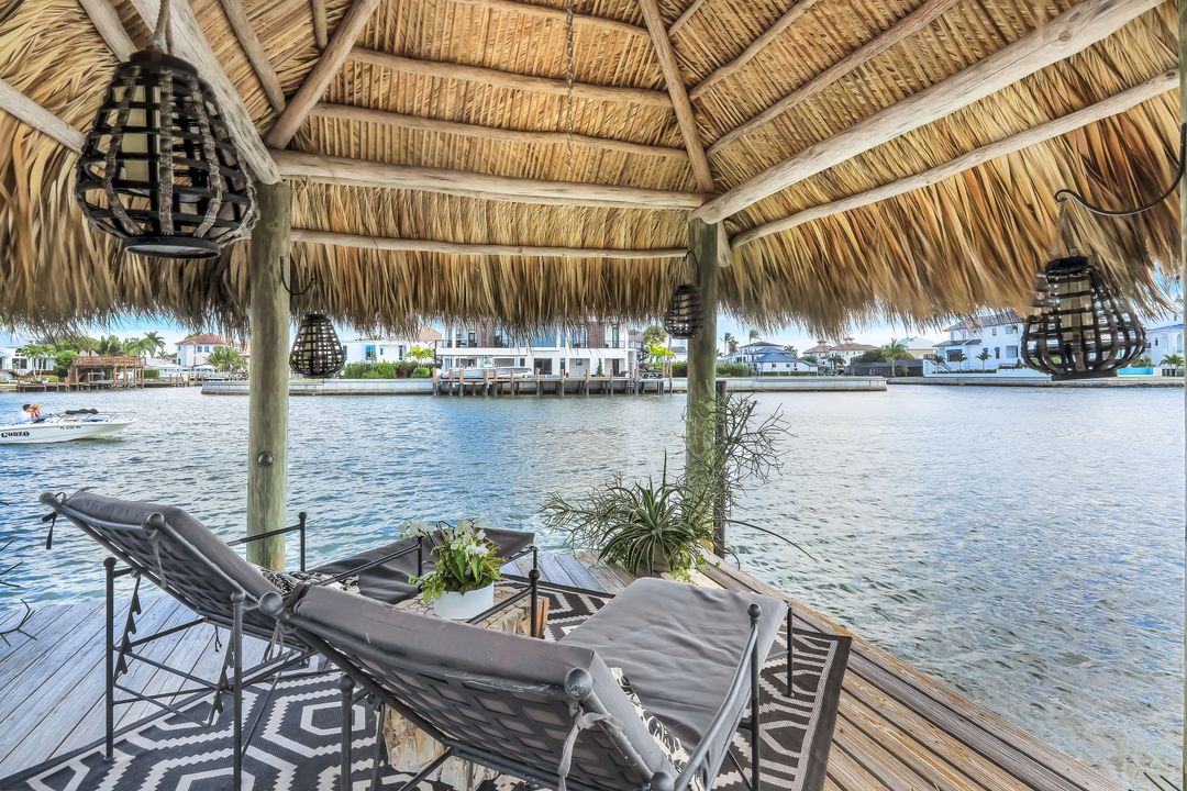 290 Channel Dr, Naples, FL 34108